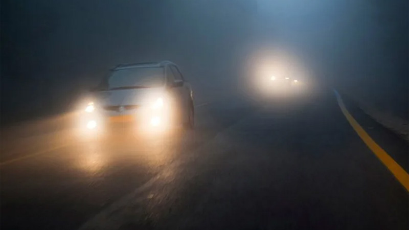 Sử dụng đèn pha để chiếu sáng